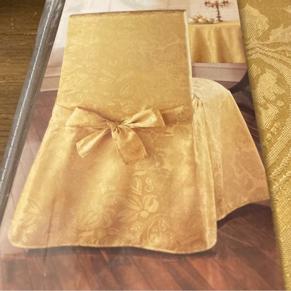 Bowtie Chair Cover - Picture 2 of 5